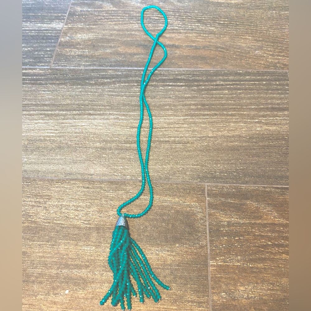 Sparkly green long necklace